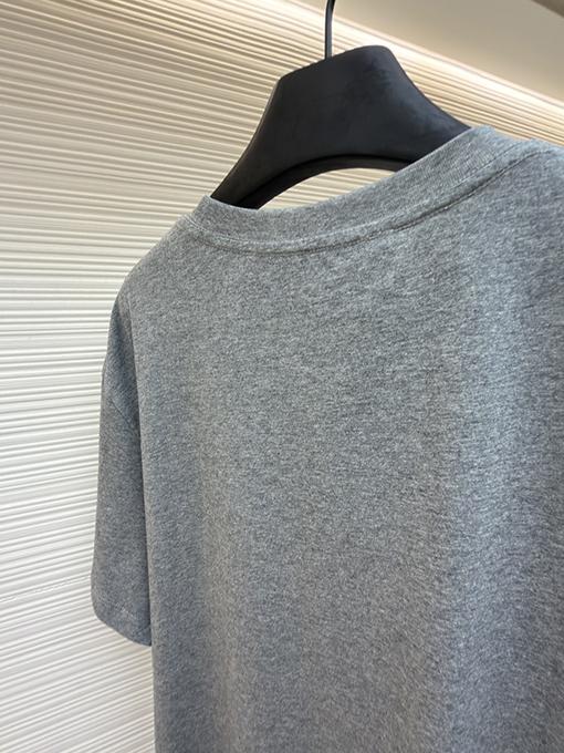 ヴァレンティノコピー 刺繍ロゴ入り半袖Tシャツ