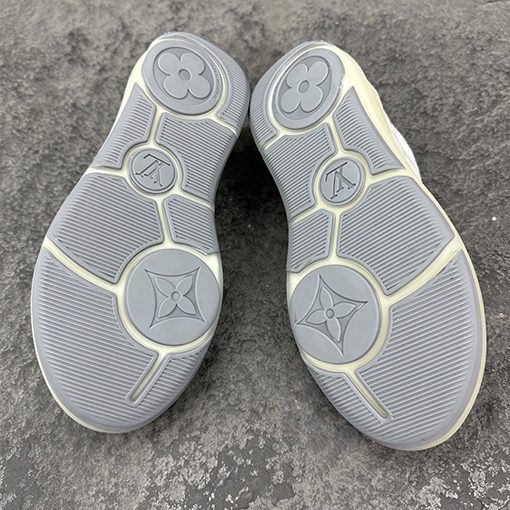 ルイヴィトンスーパーコピー LV Sprint Monogram Flower レディース花柄スニーカー