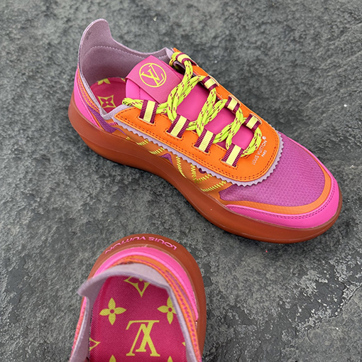 ルイヴィトンスーパーコピー LV Sprint Monogram Flower レディース花柄スニーカー