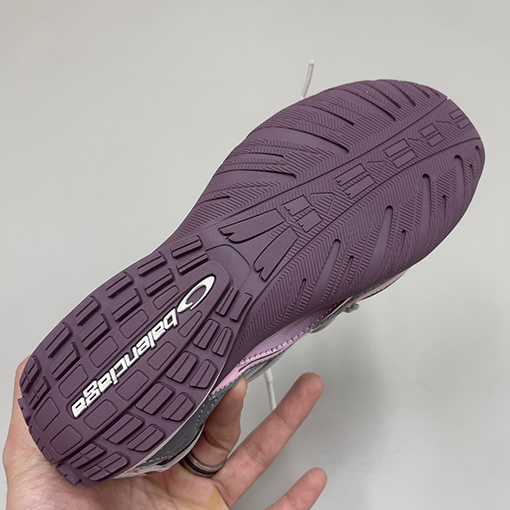 バレンシアガ Balenciaga Radar Gradient Lines 新モデルカップルスニーカー
