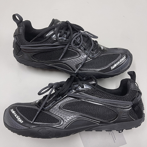 バレンシアガ Balenciaga Radar Gradient Lines 新モデルカップルスニーカー