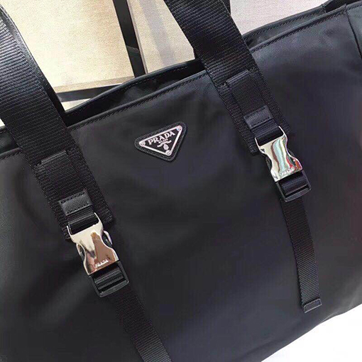 プラダ 新しいショッピングバッグ