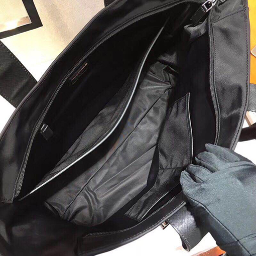 プラダ 新しいショッピングバッグ