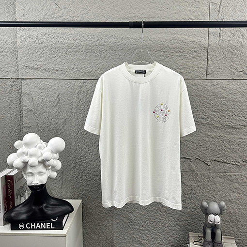 クロムハーツスーパーコピー クラシックなダメージヴィンテージスタイル3Dラインストーンパッチワークの半袖Tシャツ