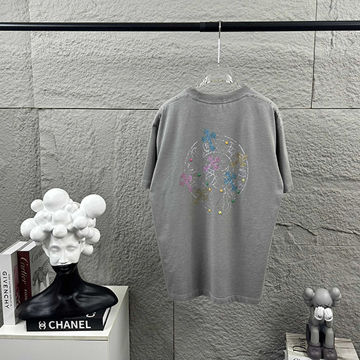 クロムハーツスーパーコピー クラシックなダメージヴィンテージスタイル3Dラインストーンパッチワークの半袖Tシャツ
