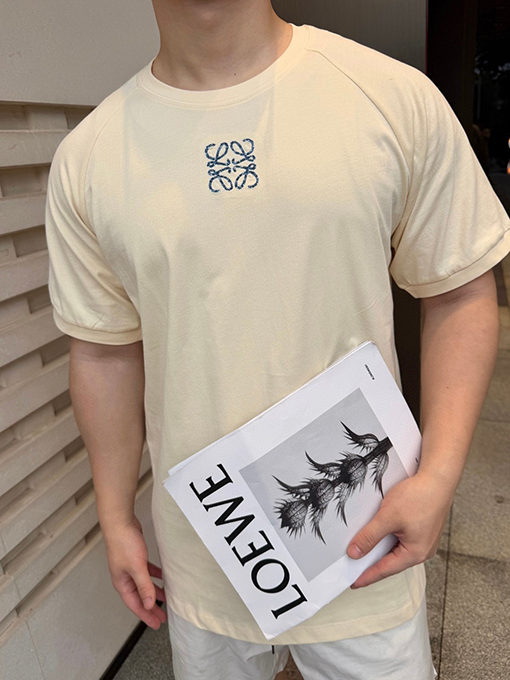 ロエベスーパーコピー モザイク刺繍入り半袖Tシャツ