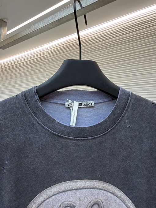 アクネストゥディオズ Acne Studios クラシックなダメージをした円形デジタルダイレクトインジェクション半袖Tシャツ