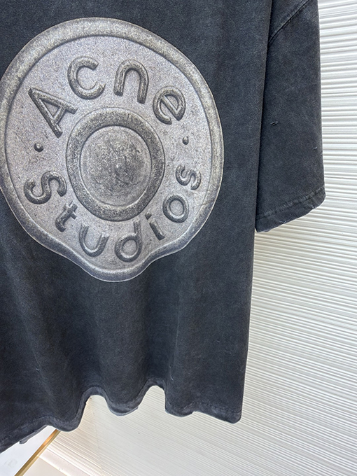 アクネストゥディオズ Acne Studios クラシックなダメージをした円形デジタルダイレクトインジェクション半袖Tシャツ