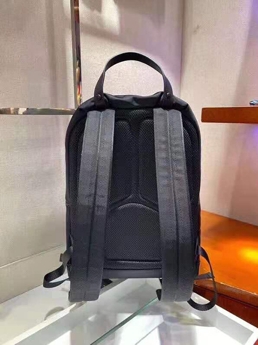 プラダコピー 新しいバックパック