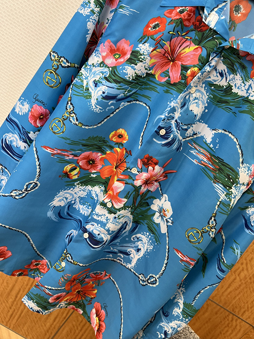 グッチ オーシャンフローラルプリントの長袖シャツ