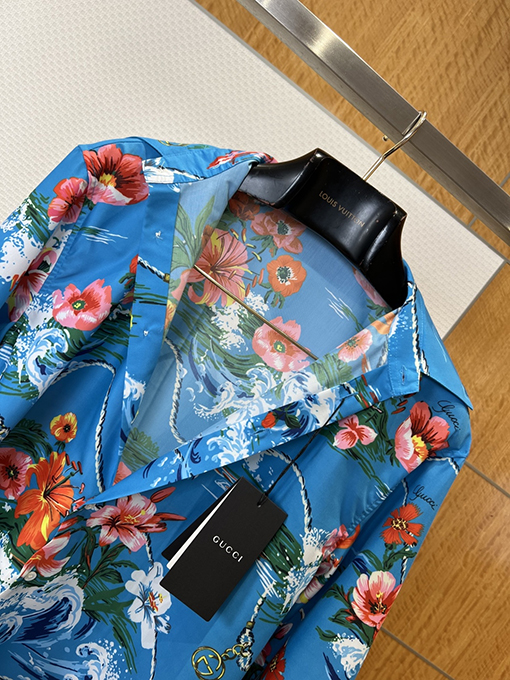 グッチ オーシャンフローラルプリントの長袖シャツ