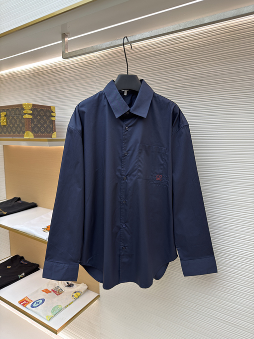 ロエベスーパーコピー ツートンカラーの刺繍入りパッチポケット付き長袖シャツ