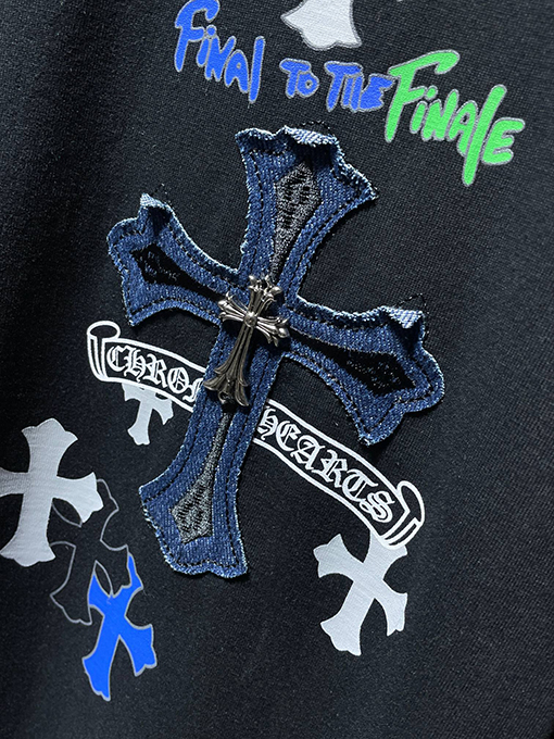 クロムハーツコピー クロスサンスクリットパッチワークレザーオーバーレイメタル半袖Tシャツ