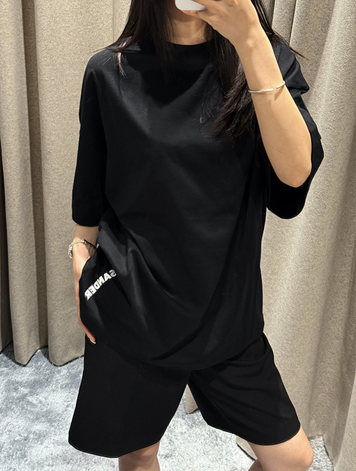ジルサンダースーパーコピー Jil sander 縦型ロゴプリントの半袖Tシャツ