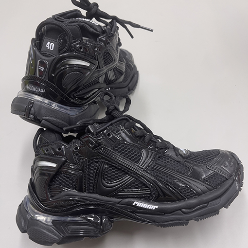 バレンシアガコピー Balenciaga Runner LED 7色マルチチェンジカップルスニーカー