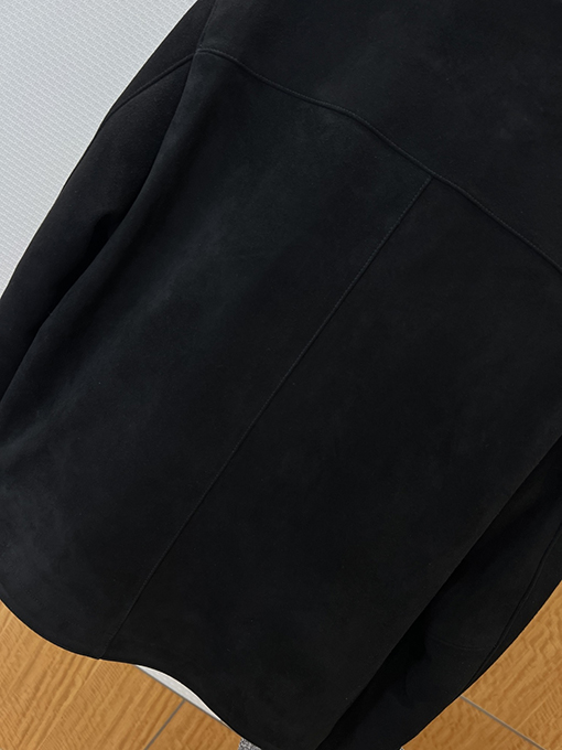 エルメス スタンドカラーの高級スエードジャケット