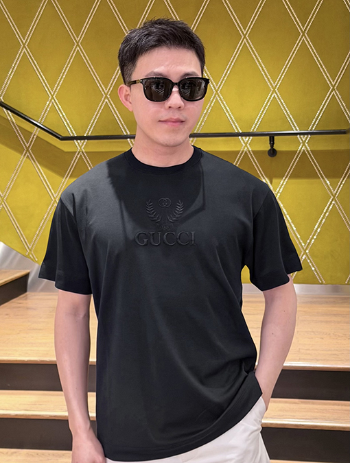 グッチコピー Gucci マイクロロゴ刺繍入り半袖Tシャツ
