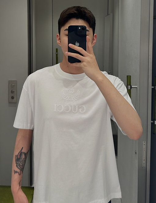 グッチコピー Gucci マイクロロゴ刺繍入り半袖Tシャツ