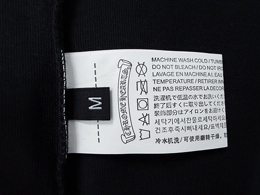 クロムハーツコピー ネックラインに刺繍文字が入ったの半袖Tシャツ
