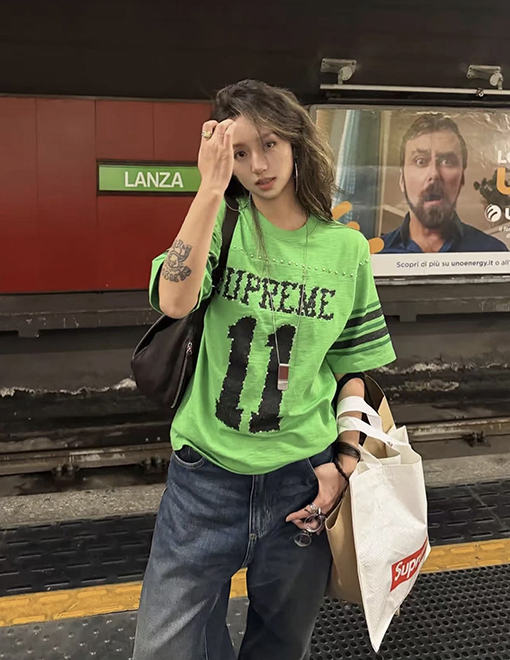 シュプリーム SUPREMEコピー 背番号11 ラインストーンアップリケ文字入り半袖サッカーユニフォーム