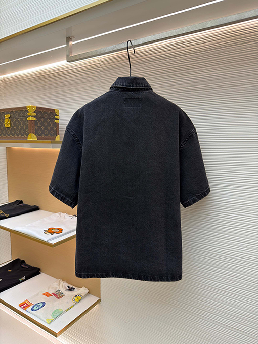 プラダ クラシックの無地ロゴ入りデニムのゆったりとした半袖シャツ