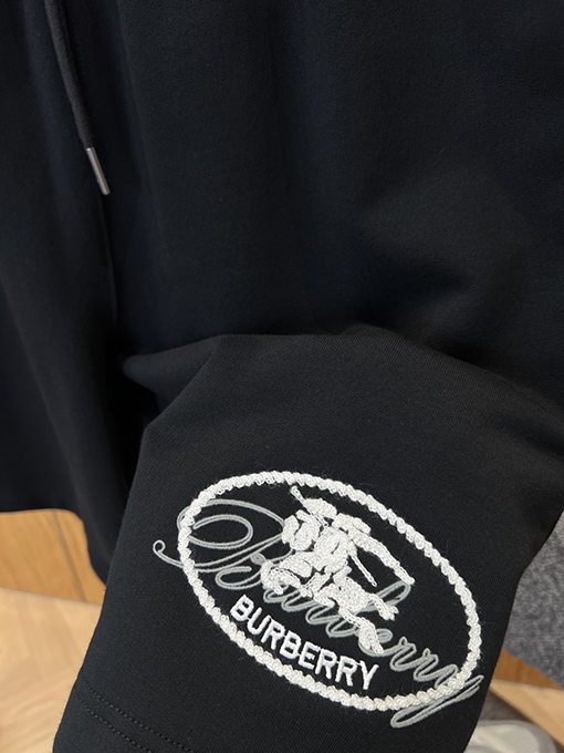 バーバリーコピー BURBERRY 乗馬騎士の刺繍入りカジュアルスウェットパンツ
