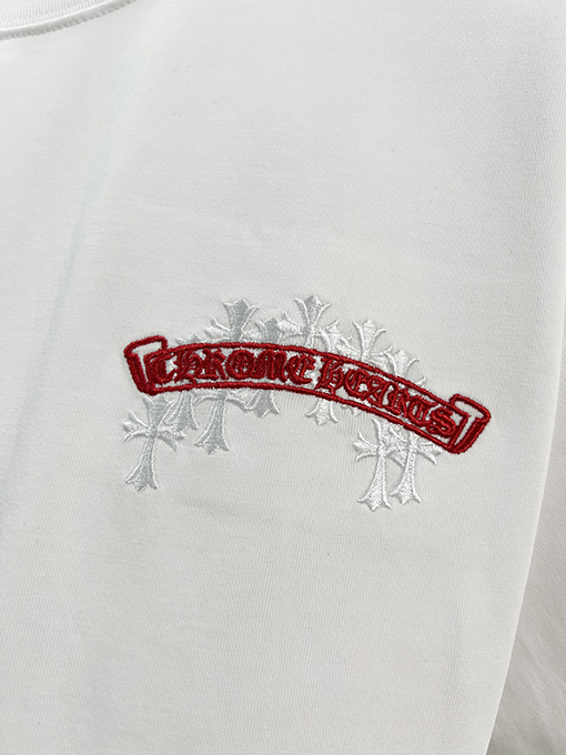 クロムハーツスーパーコピー ホースシューフラワー サンスクリット十字 パッチワーク レザー 刺繍文字ロゴ 半袖Tシャツ