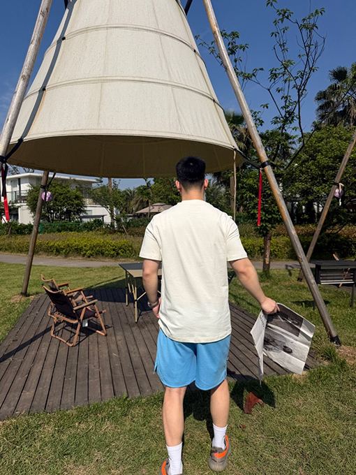 モンクレール スーパーコピーストライプロゴパッチ付き半袖Tシャツ