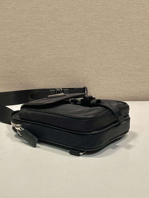プラダスーパーコピー 新しい携帯電話チェストバッグ