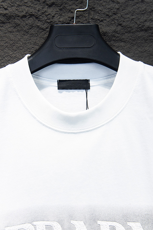 プラダスーパーコピー PRADA 刺繍ロゴ入り三角形プリント半袖Tシャツ
