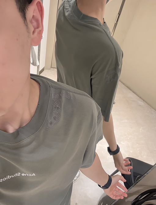 アクネストゥディオズスーパーコピー Acne Studios 色褪せたパッチワークの半袖Tシャツ