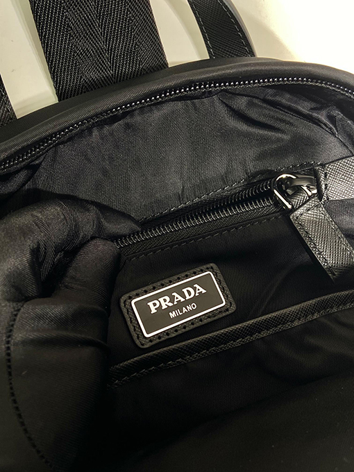 プラダコピー Re-Nylon 再生ナイロン製チェストバッグ