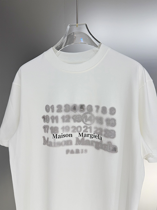 マルタンマルジェラスーパーコピー Maison Margiela 人気のデジタルプリント半袖Tシャツ