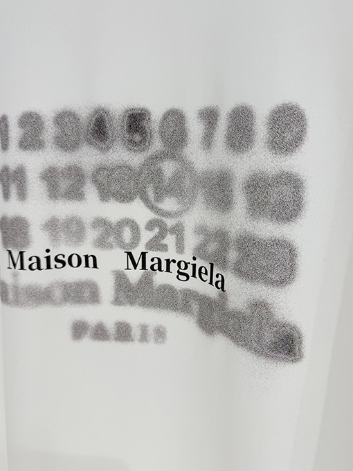 マルタンマルジェラスーパーコピー Maison Margiela 人気のデジタルプリント半袖Tシャツ