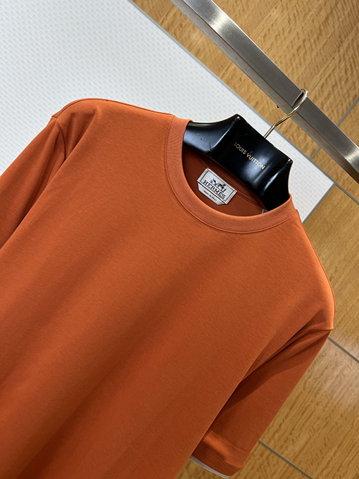 エルメス カラーブロックデザインの半袖Tシャツ