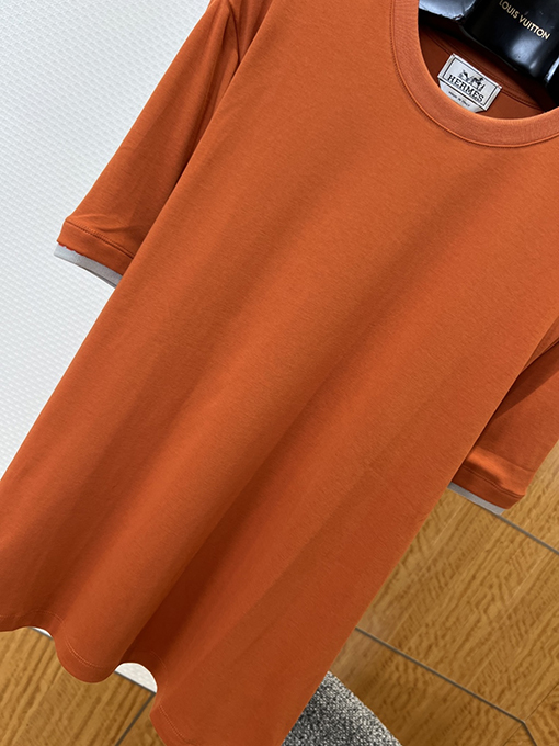 エルメス カラーブロックデザインの半袖Tシャツ