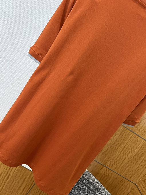 エルメス カラーブロックデザインの半袖Tシャツ