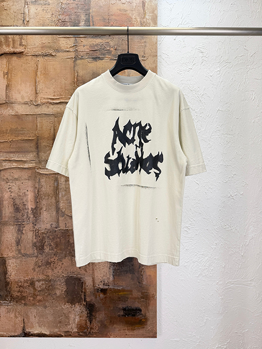 アクネストゥディオズスーパーコピー Acne Studios ゴシック調のダメージロゴプリント半袖Tシャツ