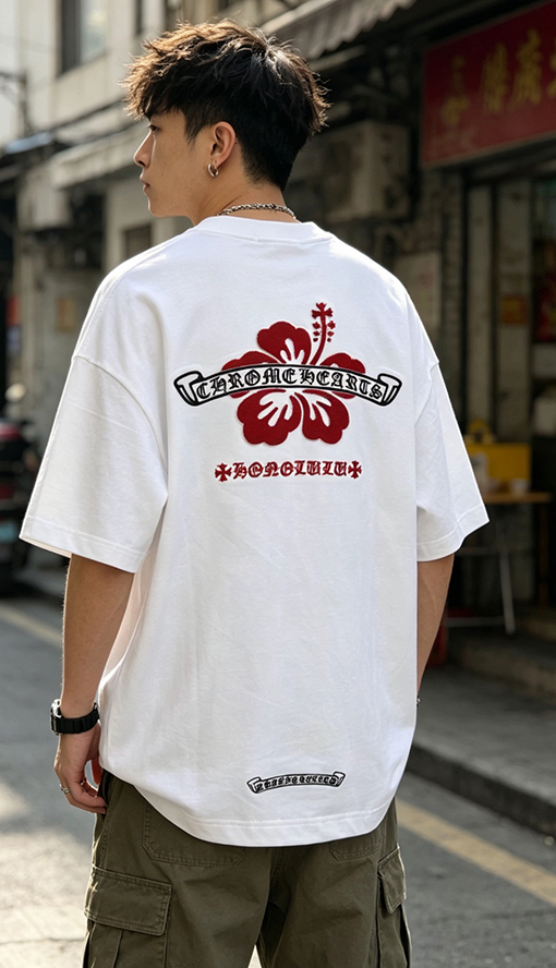 クロムハーツ 赤いハイビスカスの刺繍入り半袖Tシャツ