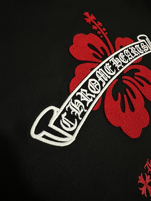 クロムハーツ 赤いハイビスカスの刺繍入り半袖Tシャツ