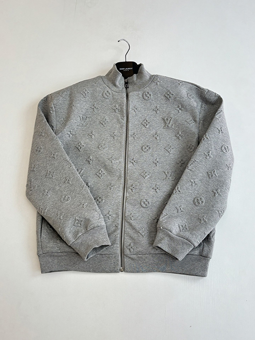 ルイヴィトン Monogram クラシックなエンボスの総柄スタンドカラージップアップジャケット