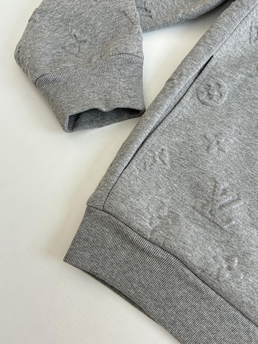 ルイヴィトン Monogram クラシックなエンボスの総柄スタンドカラージップアップジャケット