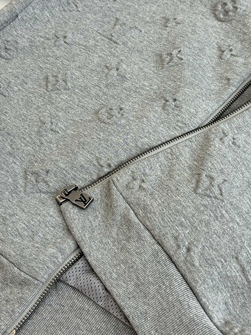 ルイヴィトン Monogram クラシックなエンボスの総柄スタンドカラージップアップジャケット
