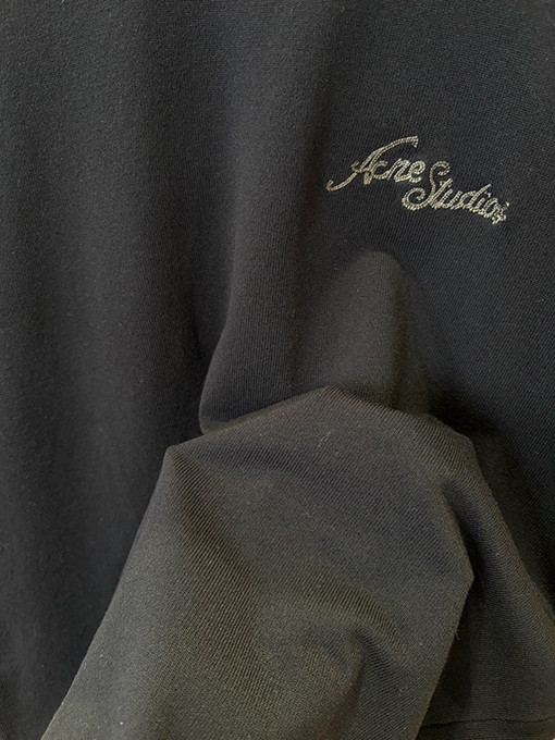 アクネストゥディオズスーパーコピー Acne Studios 手書き刺繍入りニット半袖Tシャツ