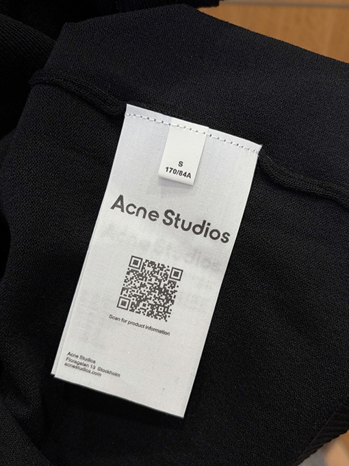 アクネストゥディオズスーパーコピー Acne Studios 手書き刺繍入りニット半袖Tシャツ