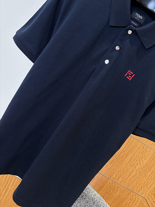 フェンディ クラシックな刺繍入り襟付き半袖ポロシャツ