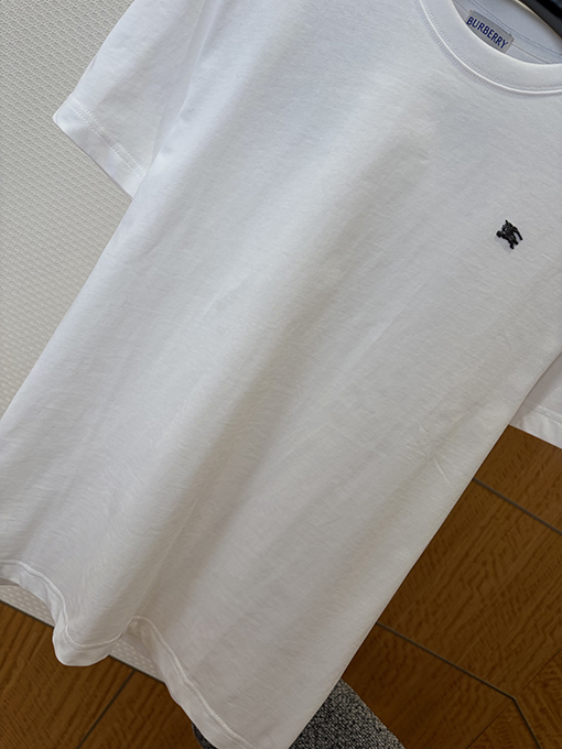 バーバリーコピー メタルウォーホースのロゴ入り無地カジュアル半袖Tシャツ