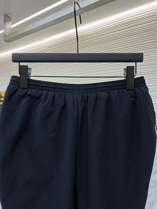 アクネストゥディオズ Acne Studios 刺繍ロゴ入りショートパンツ
