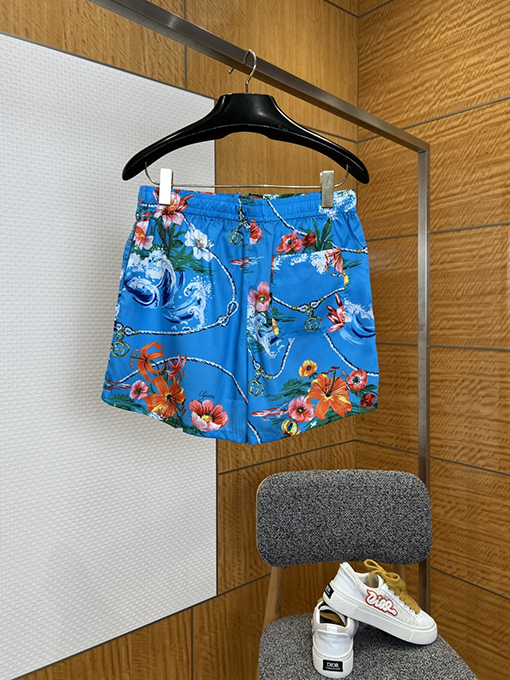 グッチコピー レトロな波模様と花柄プリントのカジュアルな半袖シャツとショートパンツのセット