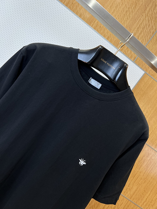 ディオールスーパーコピー ミツバチの刺繍が入ったベーシックな半袖Tシャツ